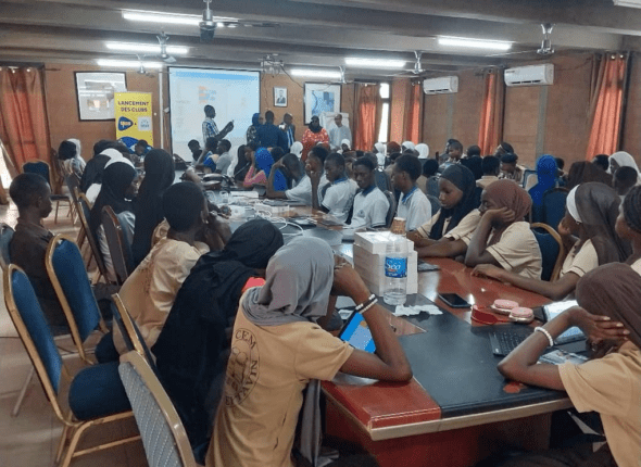 f9895eb9e28105fe63c1786ec5e8ee0abd6e0424