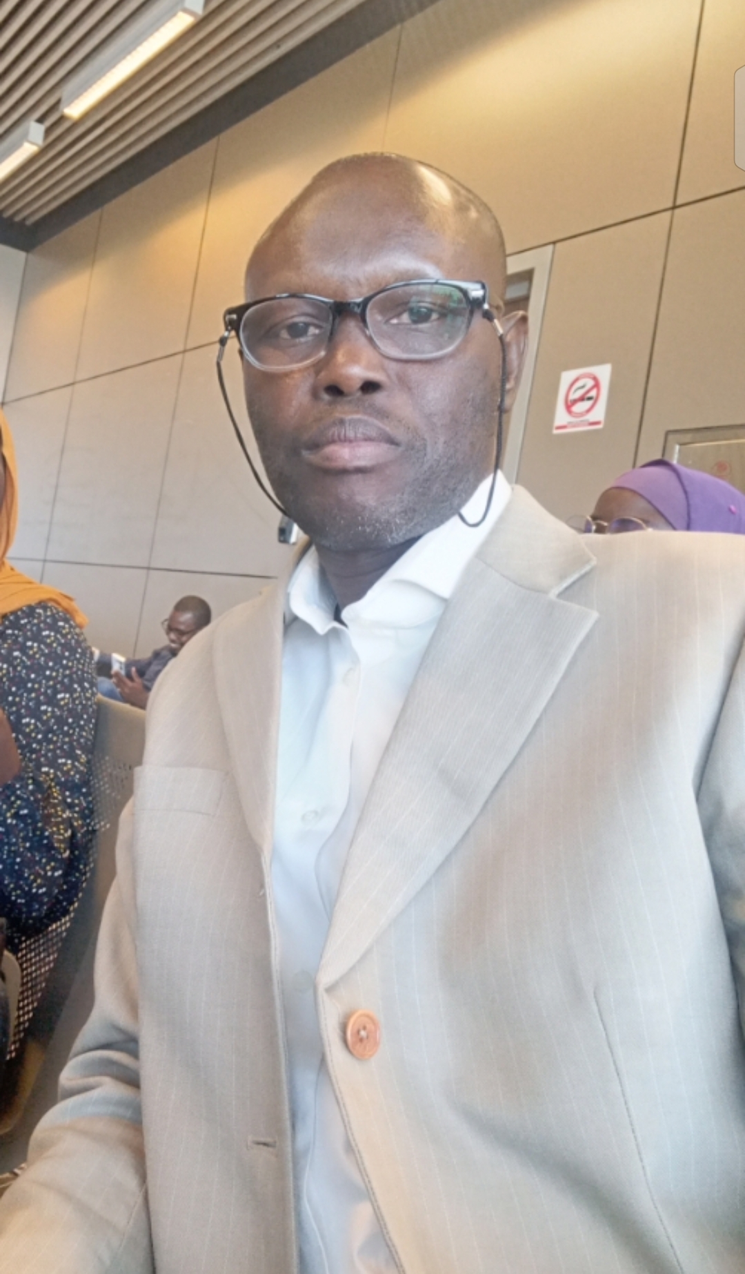 Portrait d'Ousmane Faye, vice-président adjoint de la commission chargée de la communication, de l'information et des relations extérieures